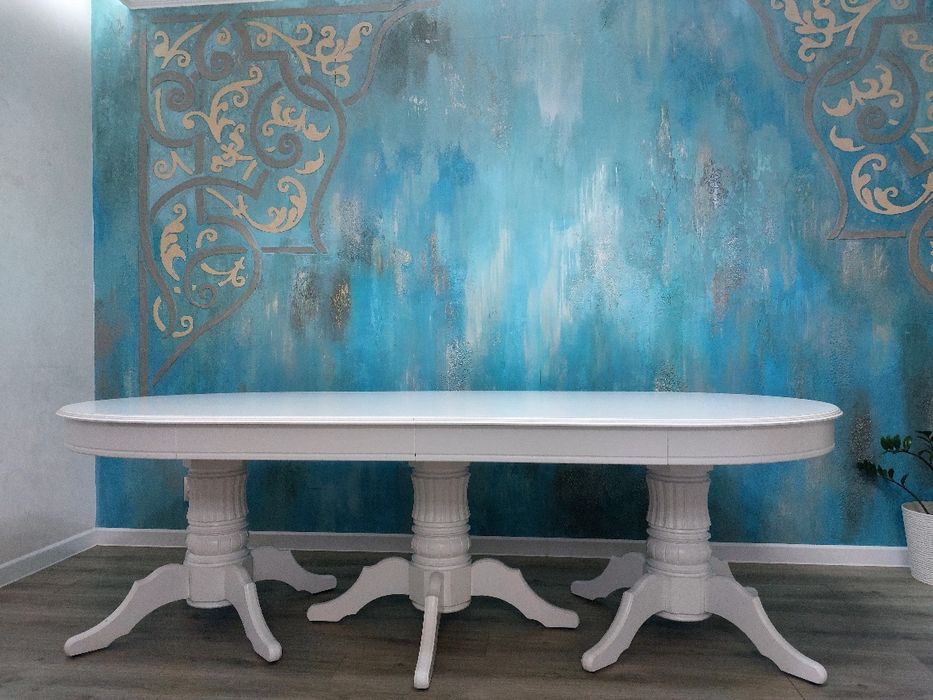 Продам стол обеденный