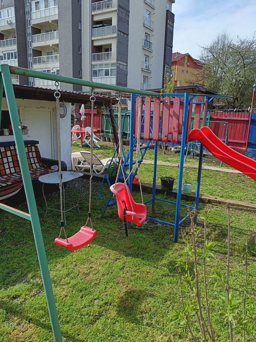 Tobogan cu 2 leagane,cadru metalic