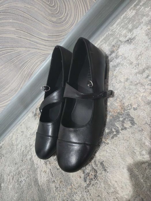 Чёрные балетки новые