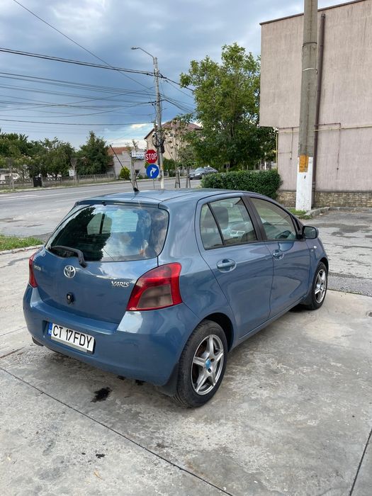 Vând Toyota Yaris