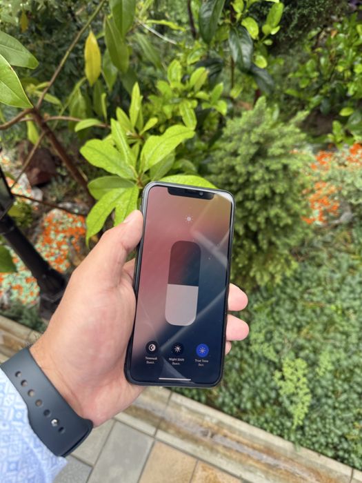 Iphone xs ayfon xs 64gb LL/A tel ideal sotiladi aybi yo face ishlidi