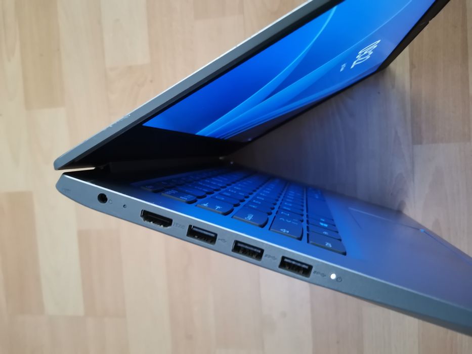 Laptop Lenovo IdeaPad 3 de 14 inch.