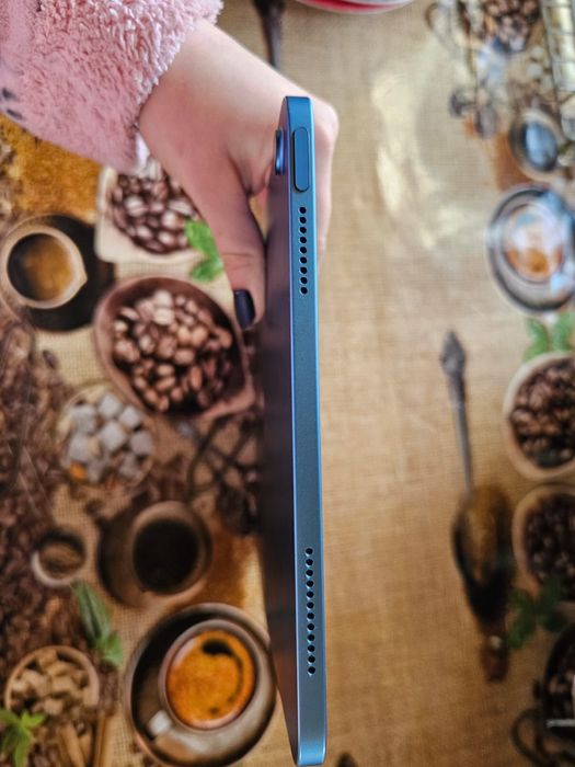 Vand ipad gen 10 , 64GB