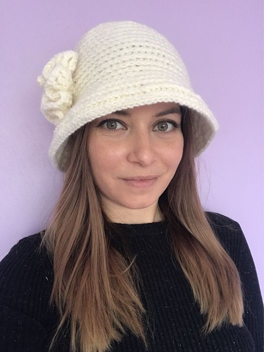 Ръчно плетена шапка - вълна и акрил