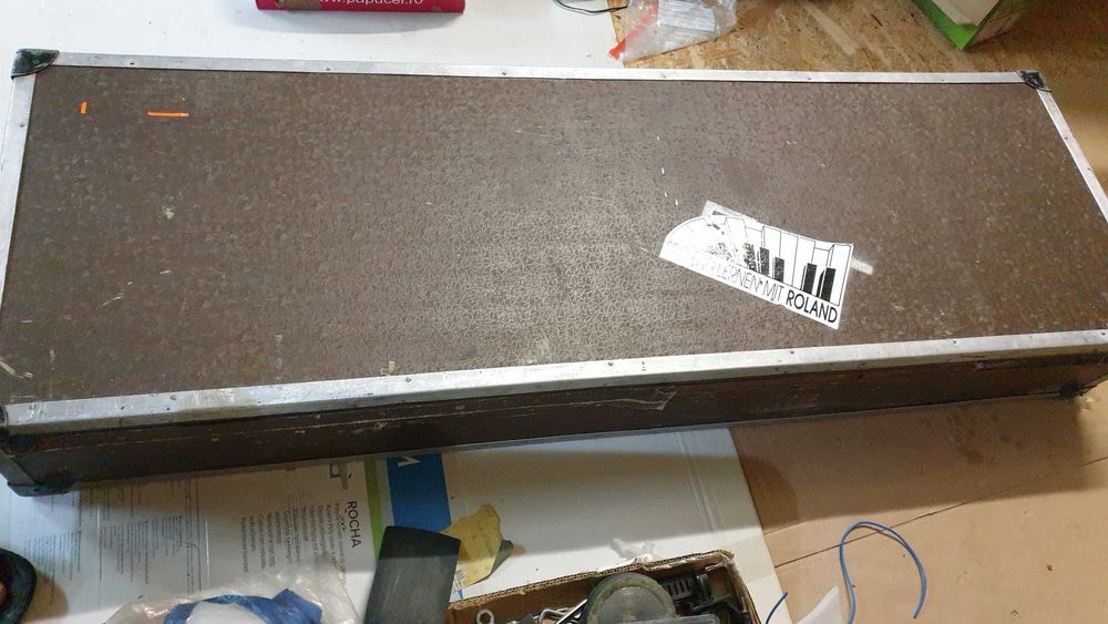 Pret fix, Flight case/cutie/lada orgă