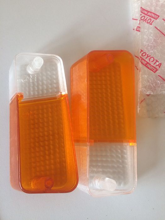 Оригинален комплект Стъкло за габарит и мигач TOYOTA Corolla