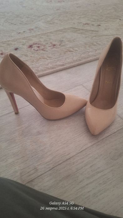 Етік пен туфли сатылады