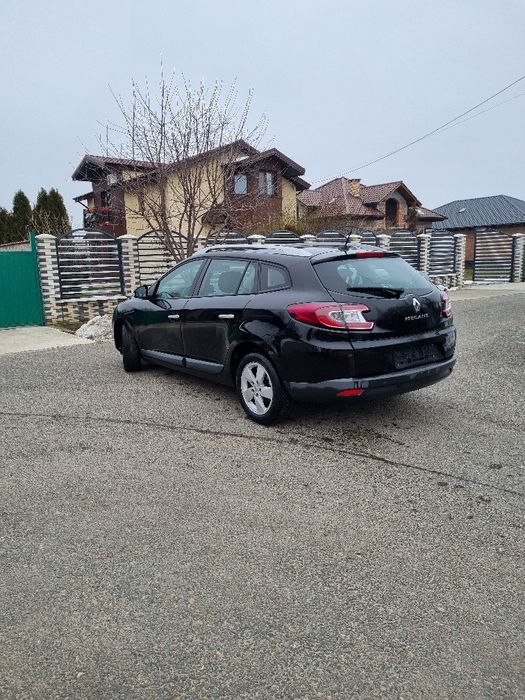 Renault  Megane  2011  Recent Adus