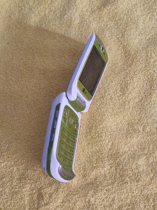 Telefon lg U8550 perfect funcțional