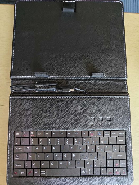 универсален калъф с клавиатура за таблет Tracer Keytab 8
