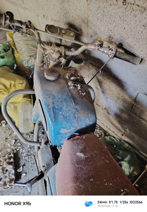 Vasxod. 3 sotiladi. Manzil. Shofirkon