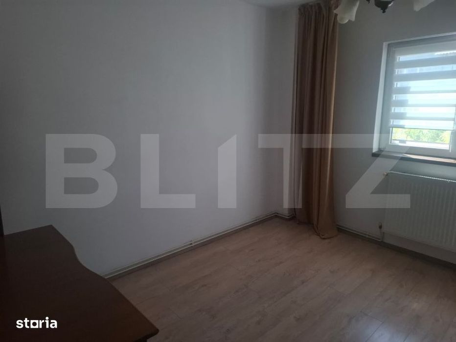 Apartament 3 camere, 73 mp, zona Micro 11