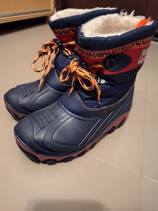 Încălțăminte rezistenta la apă și umezeală