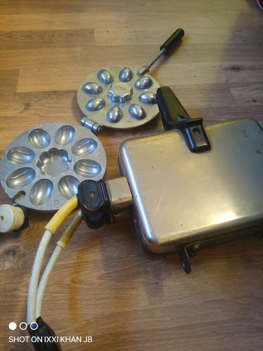 Вафельница орешница