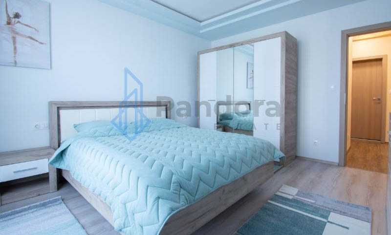 Тристаен апартамент под наем в кв. Младост 4