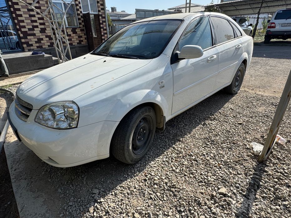 Lacetti 1.8 мотор сотилади