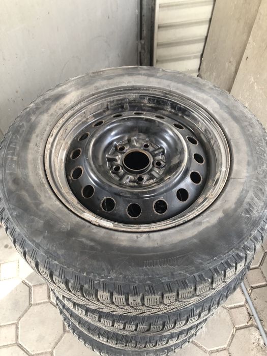 Bridgestone 215/70/16