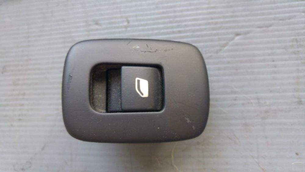 buton geam electric stanga spate citroen c3 picasso 96543609