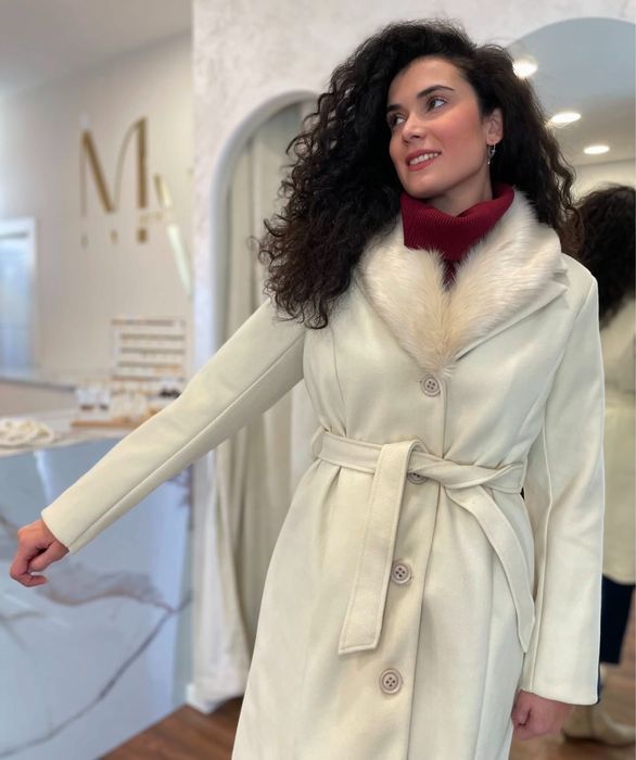 Дамско палто с пухче