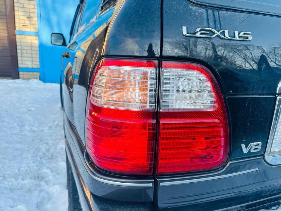 Продам фонари задние lexus 470