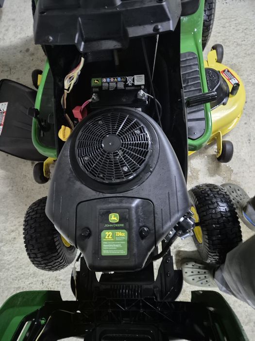 John Deere  Tractoras de tuns iarba gazon 22CP Import USA