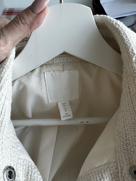 Яке- риза с перли от H&M