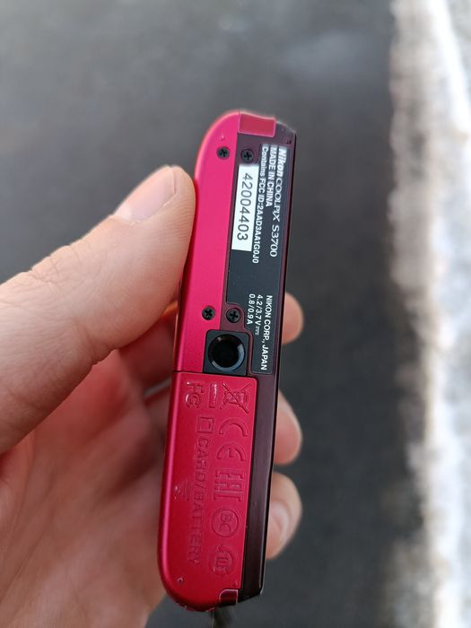 Aparat foto Nikon Coolpix S3700 20.1 MP 8X