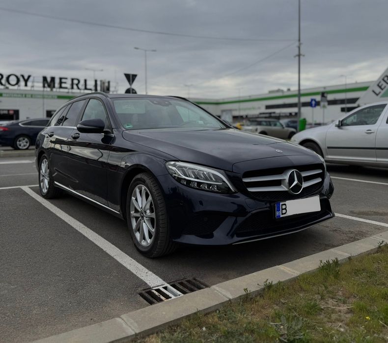 Mercedes-Benz C-Class 2019 schimb cu imobiliare ofer diferenta