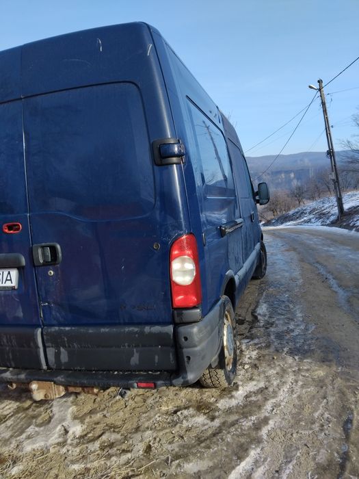 Vând Renault master