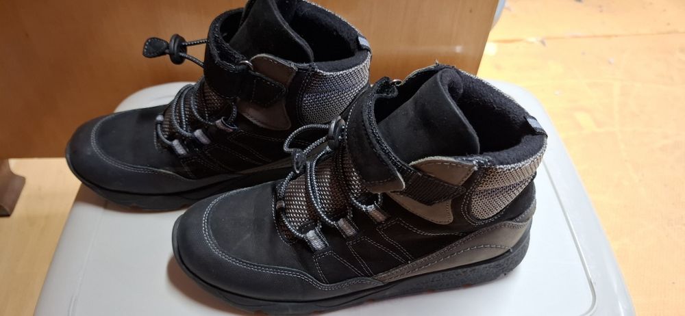 Ghete din piele Lasocki