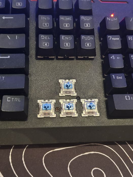 Механична клавиятура red dragon varuna K559 RGB 100%