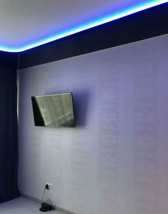 Поклейка обоев Галтелей