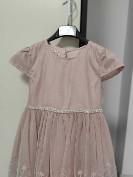 Красива детска рокля