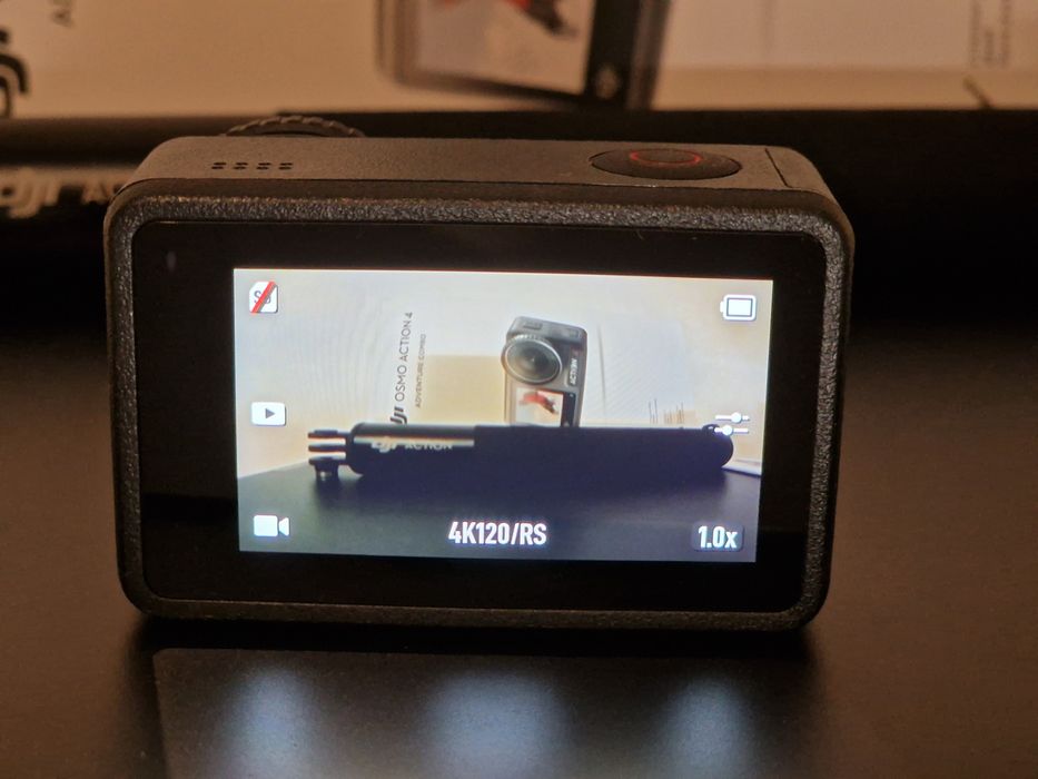 DJI Osmo Action 4 Adventure Combo