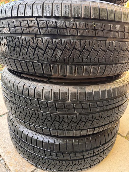 Продам комплект зимних шин Triangle 265/70 R16