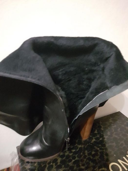 Продам зимние сапоги