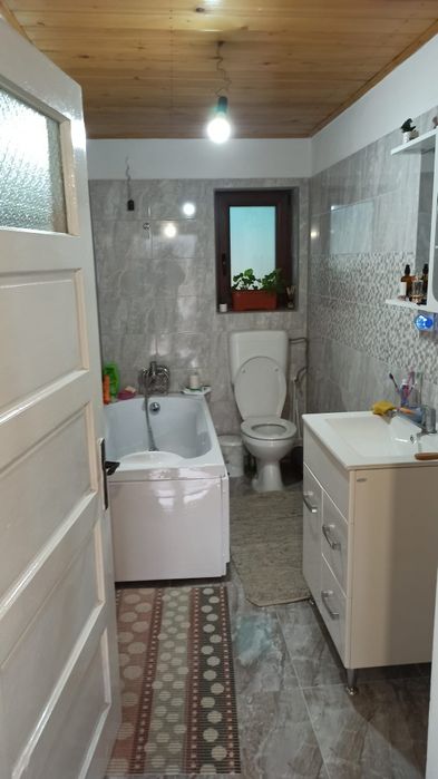 Vand casa Vintu de Jos,zona linistita, strada modernizata complet
