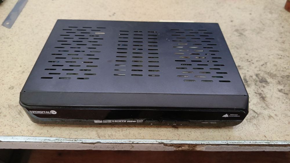 Uzdigital tyuner yahshi holatda