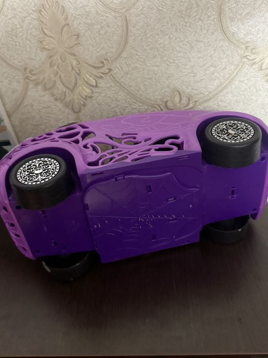 Monster High Scarisienne convertible car