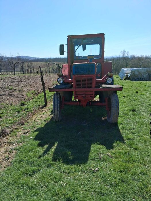 Vand Tractor UTB650 si Tractor Yanmar 20cp