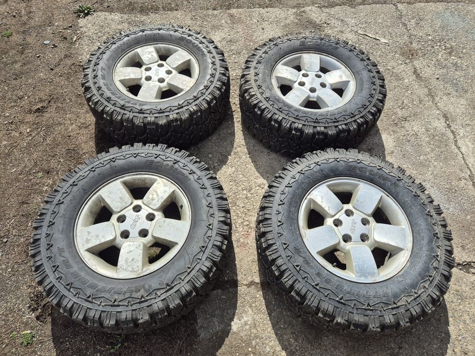 Vând jante cu anvelope off road, 265/70/17