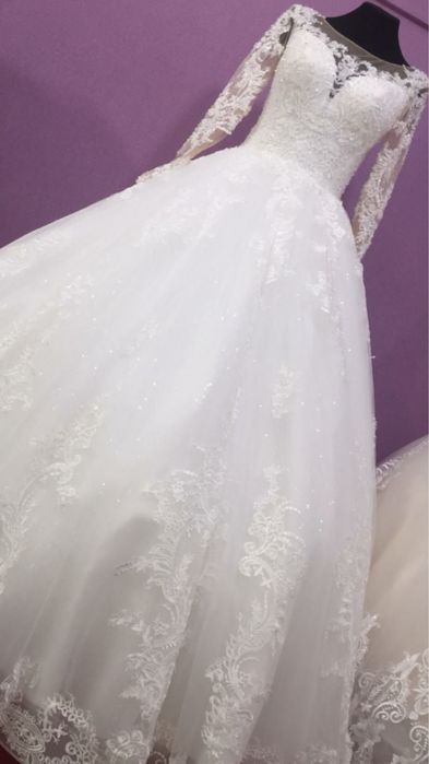 Свадебное платье