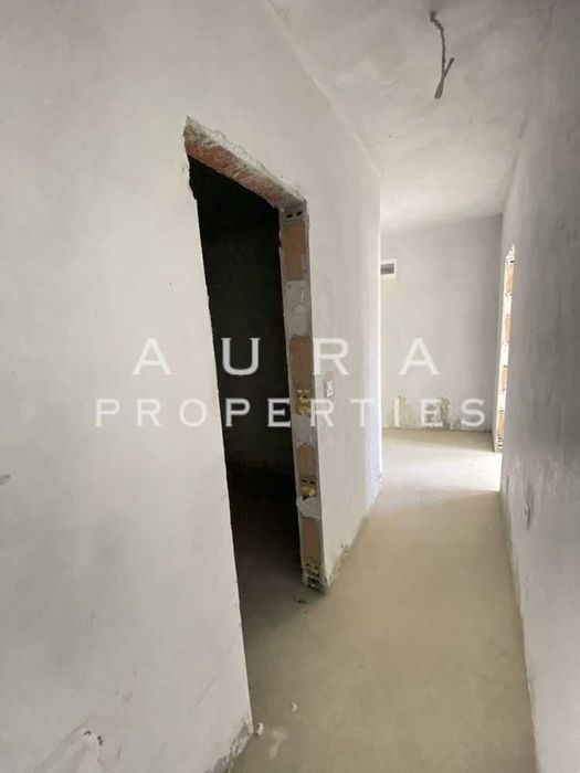 Продава се Тристаен апартамент в Разград, Варош - 86 кв.м за 1003 €/кв.м - Снимка #12