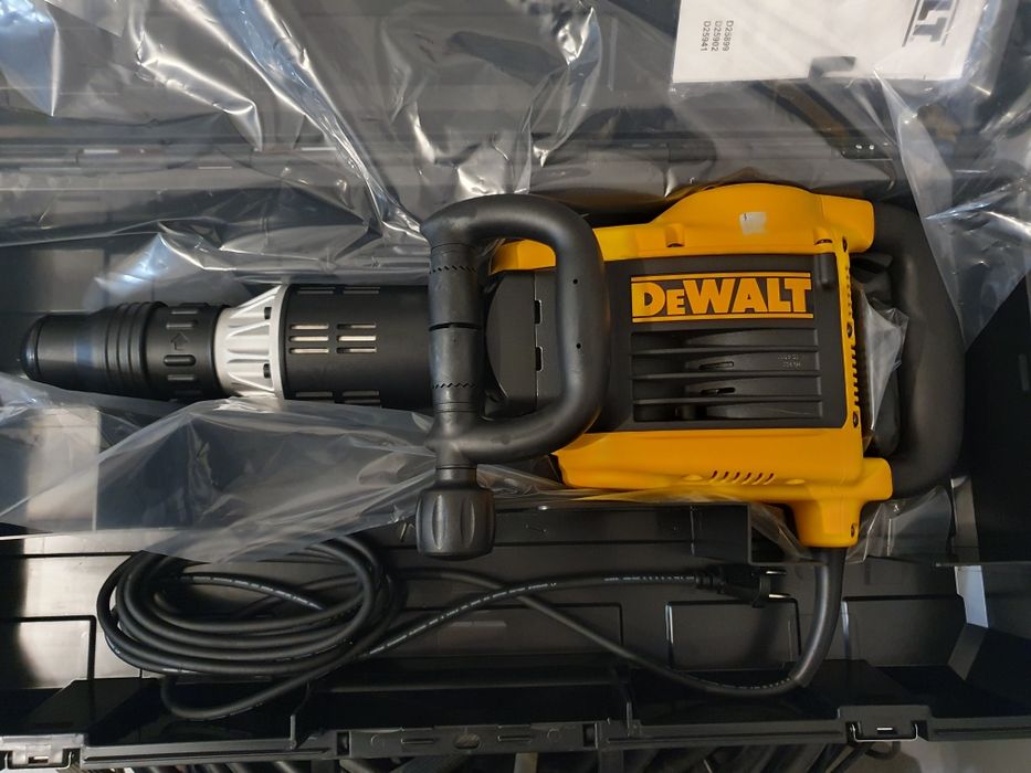 Отбойный молоток DeWALT D25899K