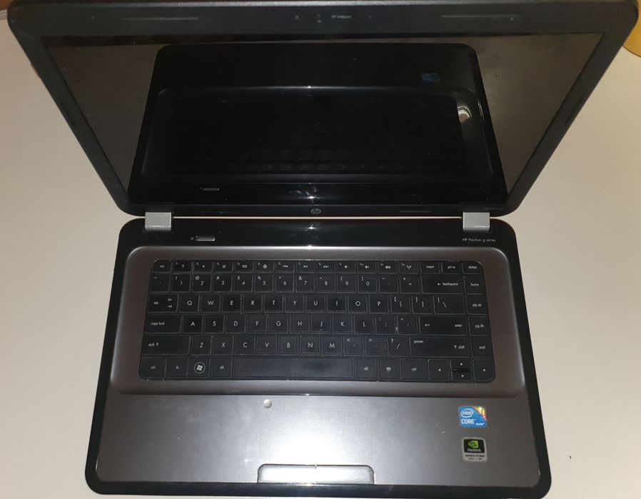 Laptop Lenovo Windows 11 ieftin..