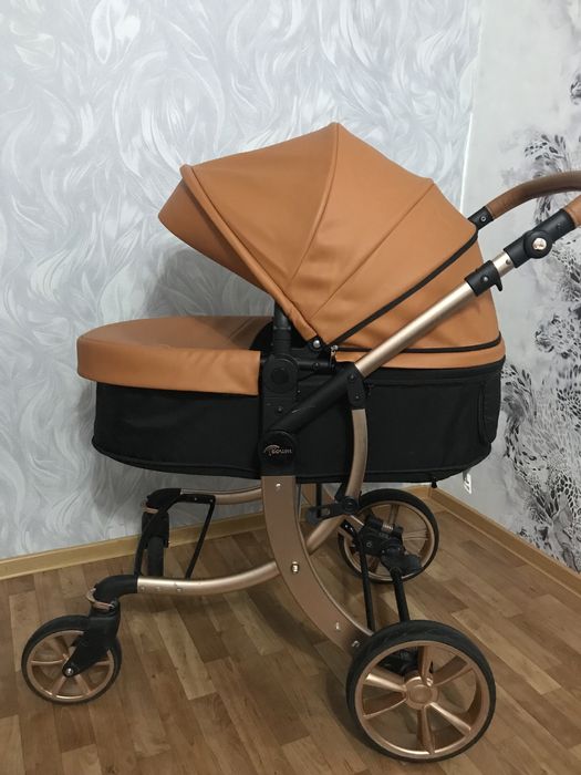 Продам коляску эко-кожа