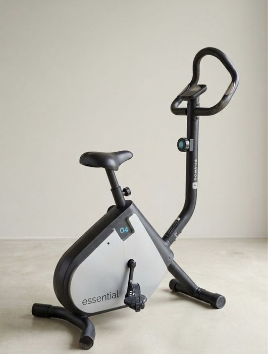 Vând aparate fitness: stepper și bicicletă fitness