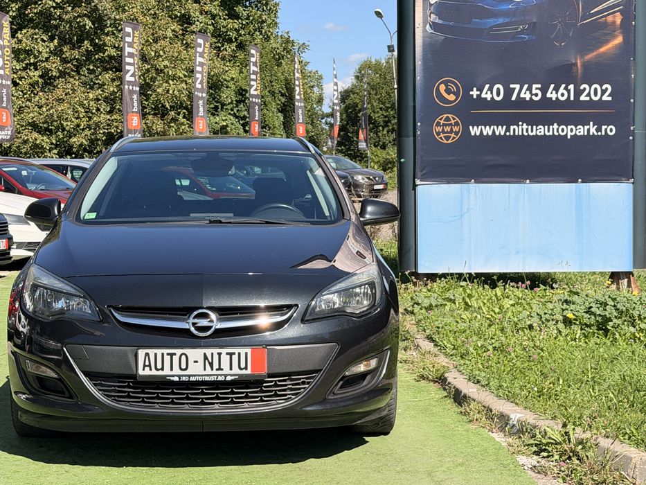 Opel Astra J 2014 si in Rate