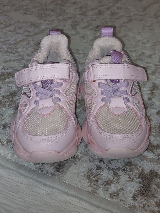 Продам кроссовки и кеды