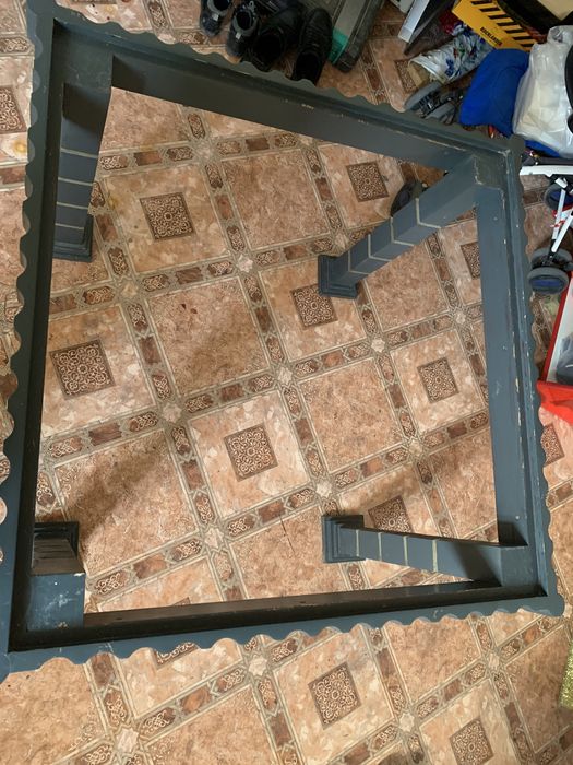 Стол декоративный